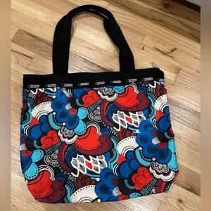 Lesportsac Floral Travel tote Bag with zipper closure